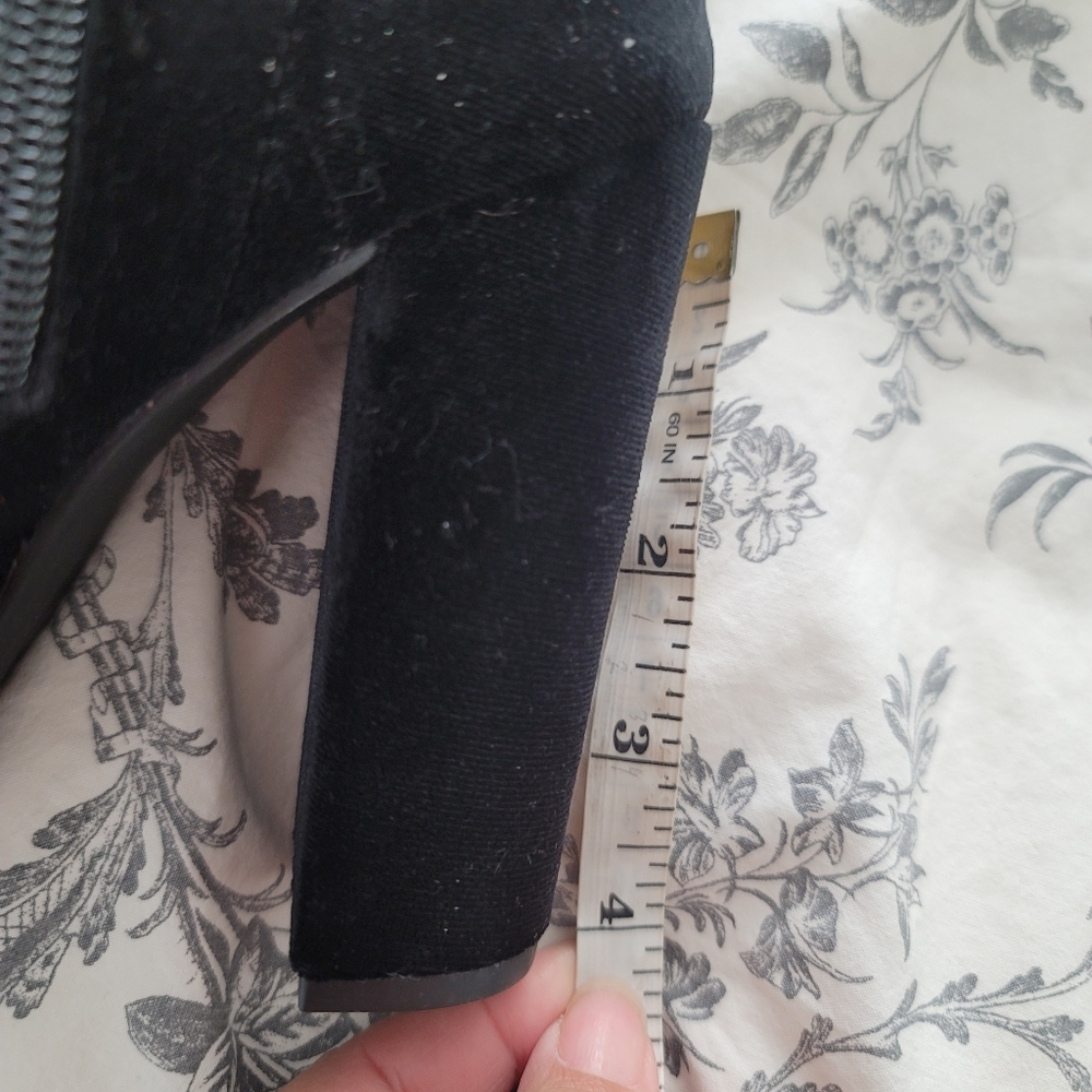 NEW JUST FAB Leona Black Heeled Knee High Suede Lace Up Boots Size 6 - Picture 6 of 17
